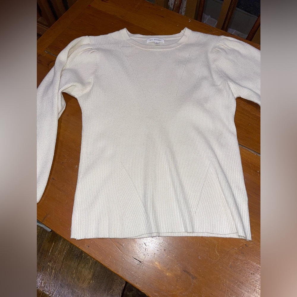 BLU PEPPER - detailed bishop sleeve crew neck cream sweater - size large